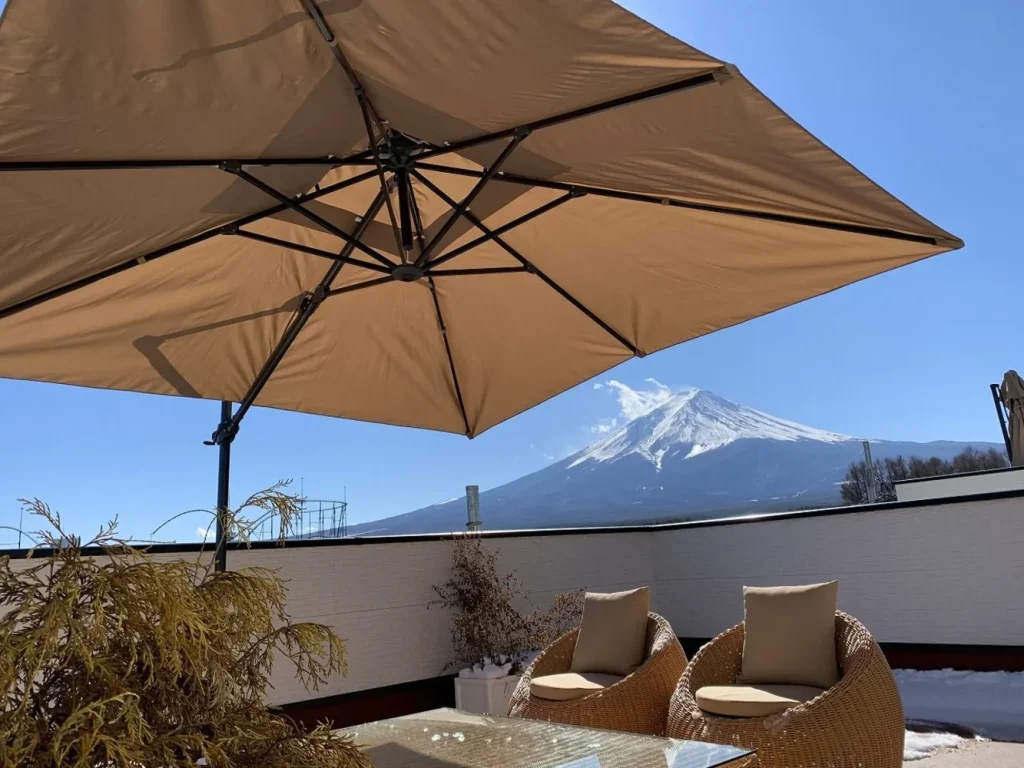 富士グランヴィラ－ＴＯＫＩ－の屋上テラス