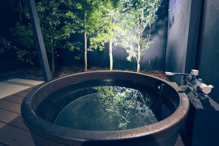 ルクス箱根湯本の露天風呂