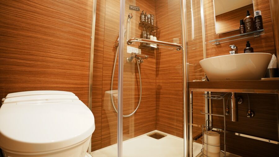 Hotel Ocean BUS Shirahamaのシャワールーム