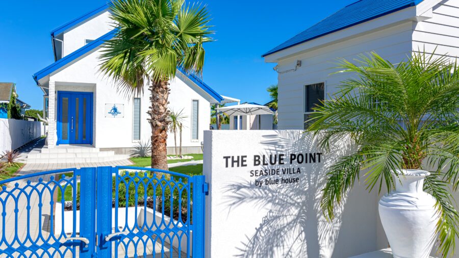 THE BLUE POINT seaside villaのエントランス