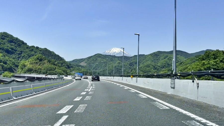 FUWARI HAMANAKOまでの車内からの景色