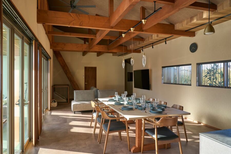 VILLA SENSE kujukuriのダイニング